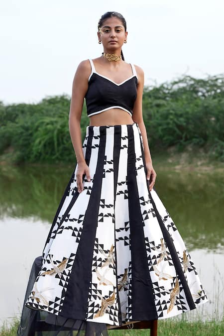 Amrood Black Taffeta Print Prism Graphic Sweetheart Neck Lehenga Blouse Set 