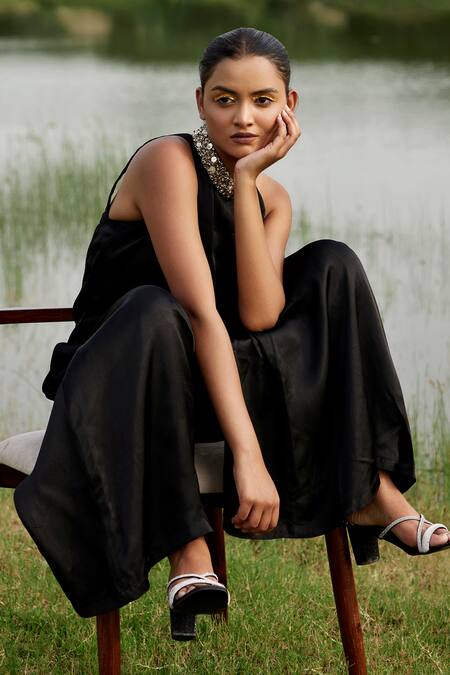 Amrood Black Taffeta Sequins, Metallic Thread Halter Embellished Neckline Jumpsuit Online at Aza Fashions Amrood_Black Taffeta Sequins, Metallic Thread Halter Embellished Neckline Jumpsuit _Online_at_Aza_Fashions