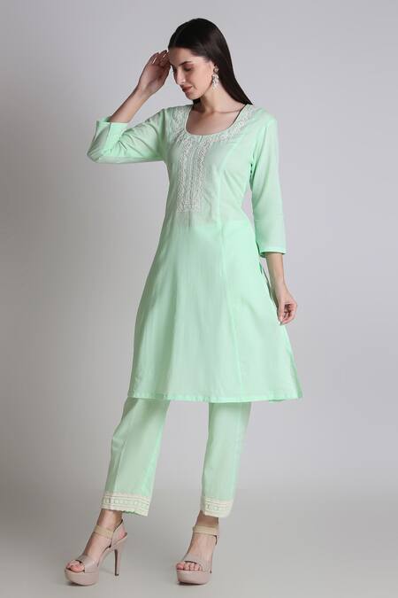Buy Tashee Green Cotton Embroidery Round Neck Placed Floral Kurta With Pant Online at Aza Fashions Buy_Tashee_Green Cotton Embroidery Round Neck Placed Floral Kurta With Pant _Online_at_Aza_Fashions