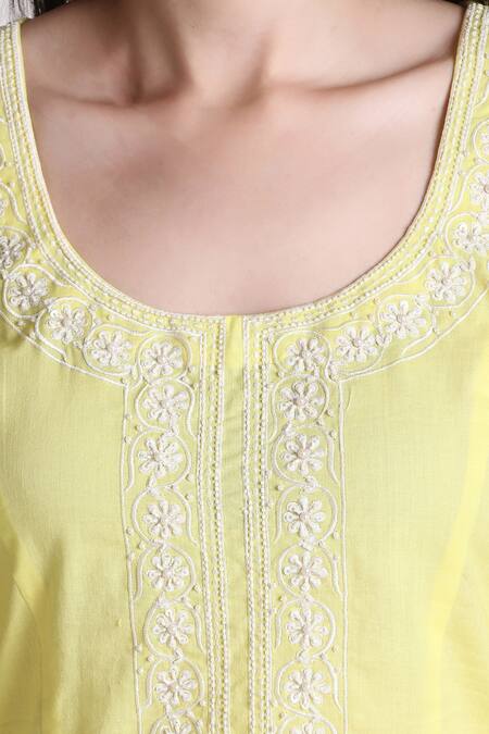 Tashee_Yellow Cotton Pearls, Lace Scoop Neck Garden Embroidered Kurta With Pant _at_Aza_Fashions