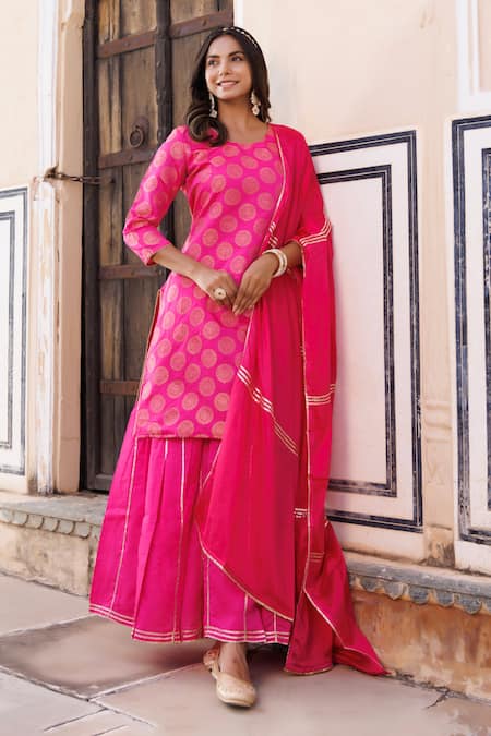 Geroo Jaipur Pink Kurta And Sharara Silk Woven Floral Round Set 