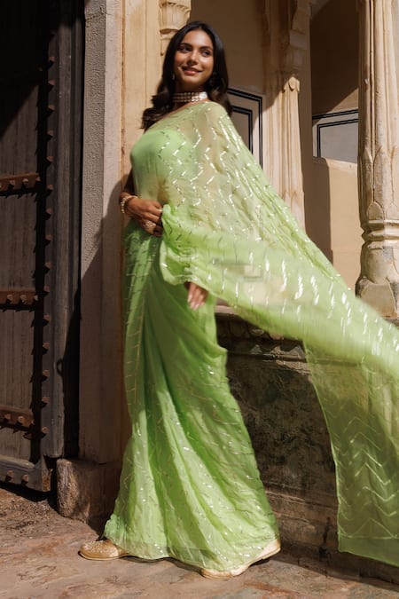 Buy_Geroo Jaipur_Green Chiffon, Crepe Gota Chevron Embroidered Saree With Unstitched Blouse Piece