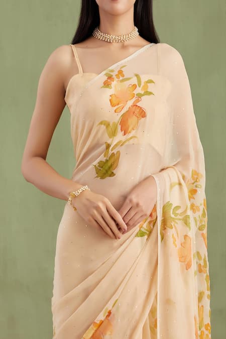Geroo Jaipur_Beige Chiffon, Jacquard Blooming Hand Painted Saree With Unstitched Blouse Piece _Online_at_Aza_Fashions