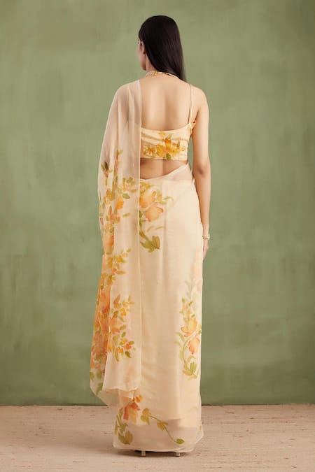 Shop_Geroo Jaipur_Beige Chiffon, Jacquard Blooming Hand Painted Saree With Unstitched Blouse Piece _at_Aza_Fashions