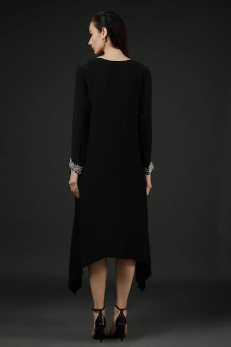 Vedika Soni Leaf Neckline Embroidered Kurta 