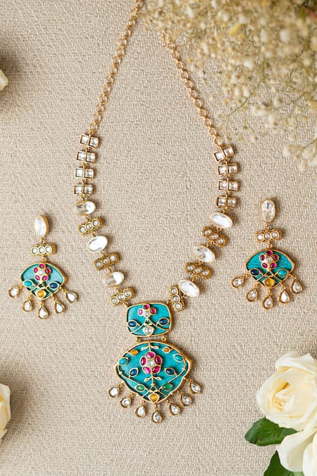 Buy ToniQ Stylish Gold-Plated Blue Evil Eye Pendant Necklace Online At Best  Price @ Tata CLiQ
