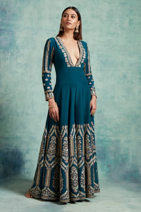 Buy_Vedika Soni_Green Crepe Embroidered Resham Deep V Neck Flared Jumpsuit _Online_at_Aza_Fashions