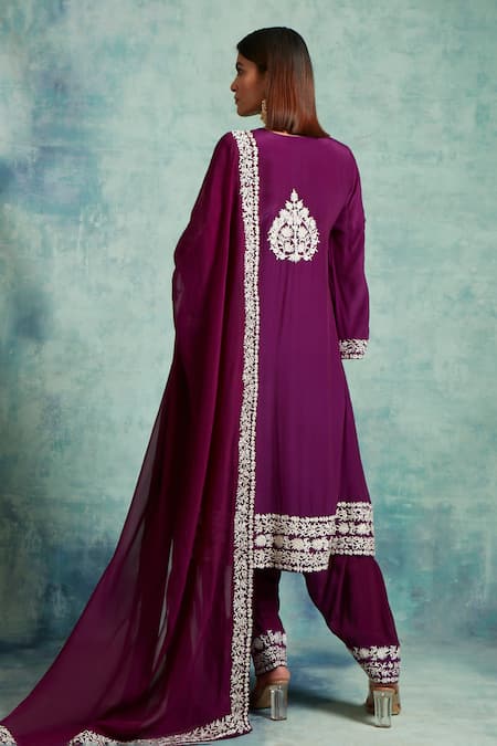 Vedika Soni Floral Resham Embroidered Kurta Set 