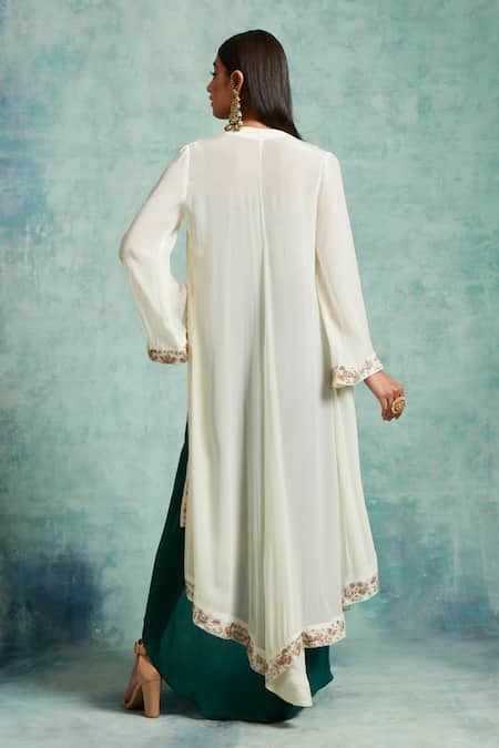 Vedika Soni Embroidered Cape Dhoti Skirt Set 