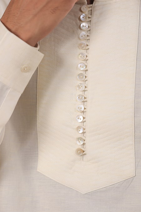 Buy_Raw & Rustic By Niti Bothra_Cream Chanderi, Silk Pleated Placket Short Kurta 