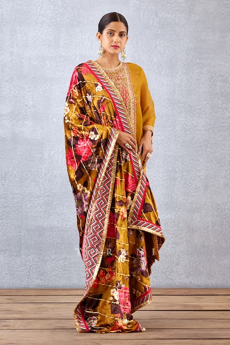 Buy Torani Yellow Velvet And Crepe Digital Print, Gota Aftaabi Malika Doshala Online at Aza Fashions Buy_Torani_Yellow Velvet And Crepe Digital Print, Gota Aftaabi Malika Doshala_Online_at_Aza_Fashions