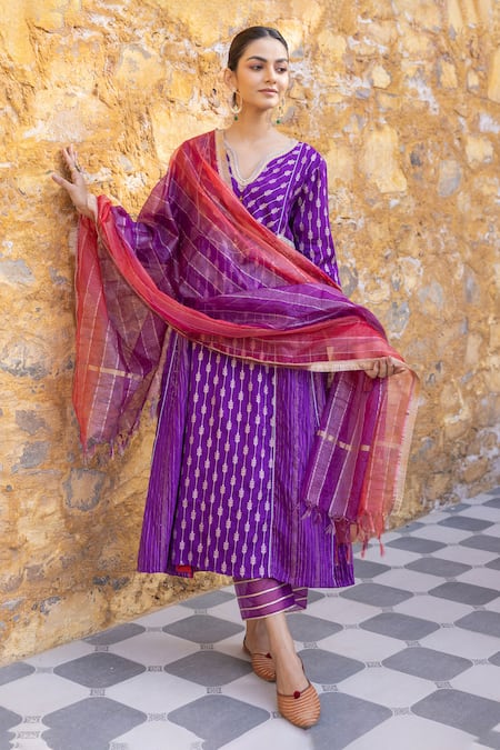 Buy Myaara Purple Silk, Cotton, Organza Sequins, Zari Split Foliage Pattern Kurta Pant Set Online at Aza Fashions Buy_Myaara_Purple Silk, Cotton, Organza Sequins, Zari Split Foliage Pattern Kurta Pant Set _Online_at_Aza_Fashions