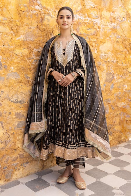 Myaara Black Silk, Viscose, Organza, Cotton Sequins, Foliage Pattern Anarkali Pant Set Online at Aza Fashions Myaara_Black Silk, Viscose, Organza, Cotton Sequins, Foliage Pattern Anarkali Pant Set _Online_at_Aza_Fashions