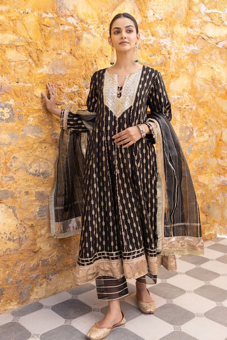 Buy Myaara Black Silk, Viscose, Organza, Cotton Sequins, Foliage Pattern Anarkali Pant Set Online at Aza Fashions Buy_Myaara_Black Silk, Viscose, Organza, Cotton Sequins, Foliage Pattern Anarkali Pant Set _Online_at_Aza_Fashions