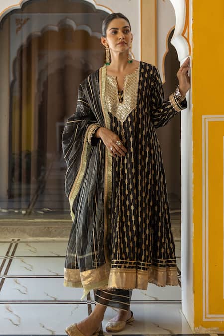 Myaara Black Silk, Viscose, Organza, Cotton Sequins, Foliage Pattern Anarkali Pant Set at Aza Fashions Myaara_Black Silk, Viscose, Organza, Cotton Sequins, Foliage Pattern Anarkali Pant Set _at_Aza_Fashions