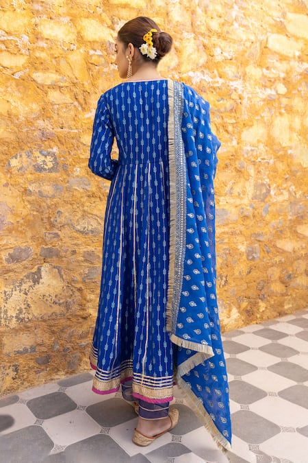 Myaara Foliage Pattern Angarakha Anarkali Pant Set 