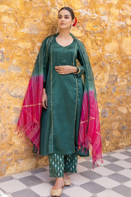 Myaara Green Satin, , , Solid Kurta Set With Floral Butti Pant Online at Aza Fashions Myaara_Green Satin, , , Solid Kurta Set With Floral Butti Pant _Online_at_Aza_Fashions