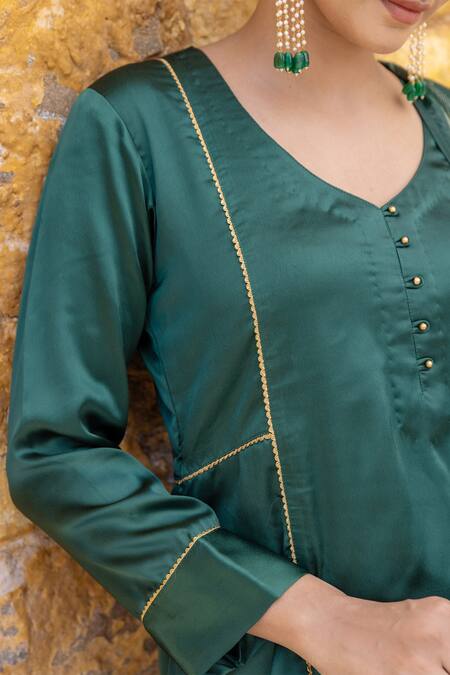 Myaara Green Satin, , , Solid Kurta Set With Floral Butti Pant at Aza Fashions Myaara_Green Satin, , , Solid Kurta Set With Floral Butti Pant _at_Aza_Fashions