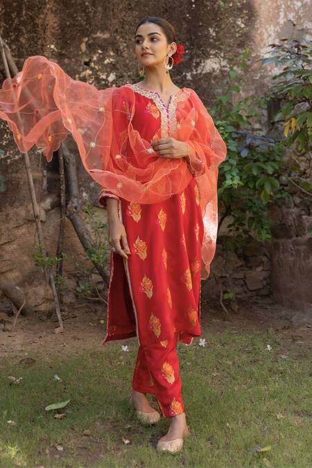 Myaara_Red Silk, Viscose, Organza Sequins, Zari, Blossom Pattern Kurta Pant Set _Online_at_Aza_Fashions