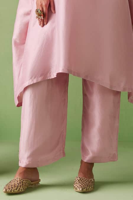 Mrunalini Rao_Pink V-neck Embroidered Kaftan And Pant Set _Online_at_Aza_Fashions