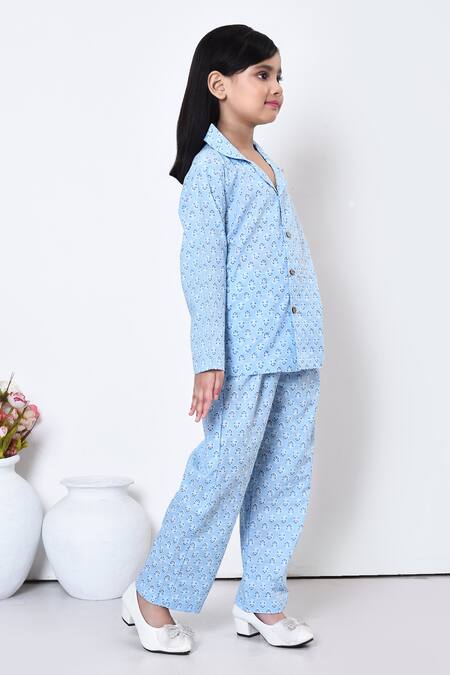 Samyukta Singhania_Blue Cotton Blossom Print Night Suit _at_Aza_Fashions