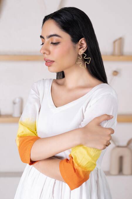 Shop_Pheeta_White Cotton Tie Dye V Neck Sunset Dress _Online_at_Aza_Fashions