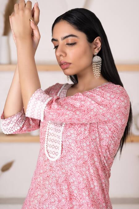 Pheeta_Pink Cotton Embroidery V-neck Floral Print Straight Kurta And Pant Set_Online_at_Aza_Fashions