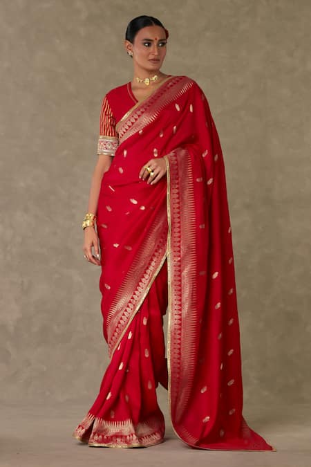 Buy_Masaba_Red Jacquard, Silk Haath Phool Pattern Saree With Unstitched Blouse Fabric 