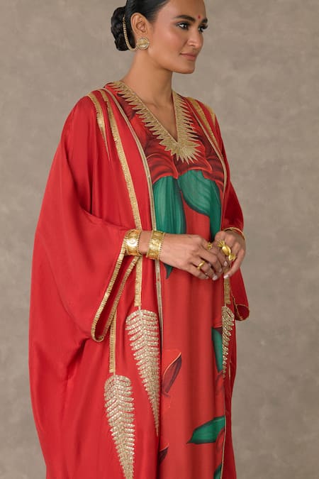 Buy_Masaba_Red Silk Diamonds V-neck Candy Swirl Print Kaftan