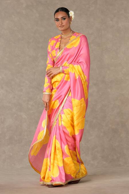 Buy_Masaba_Pink Silk Gota Patti, Sequins Gulaab Print Saree With Unstitched Blouse Piece
