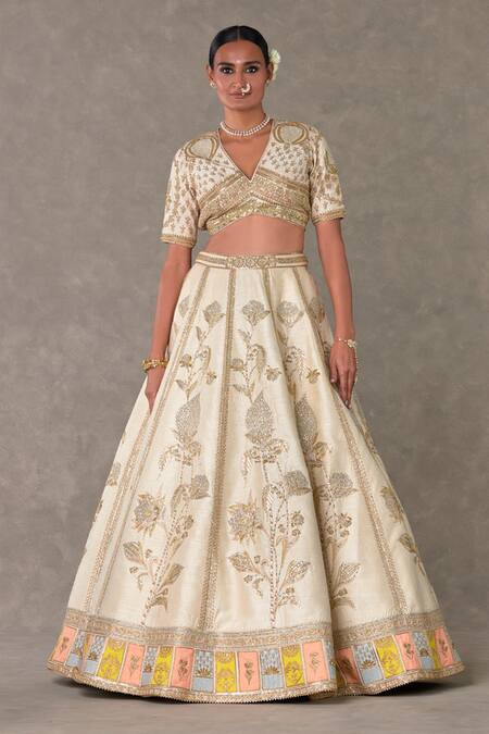 Shop Masaba Ivory Dupatta Organza, Lehenga And Blouse Raw Anar Phool Embroidered Bridal Set at Aza Fashions Shop_Masaba_Ivory Dupatta Organza, Lehenga And Blouse Raw Anar Phool Embroidered Bridal Set_at_Aza_Fashions