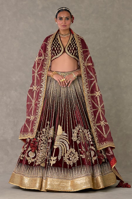 Trending | Wine Woven Wedding Lehenga Choli, Wine Woven Wedding Lehengas  and Wine Woven Ghagra Chaniya Cholis online shopping