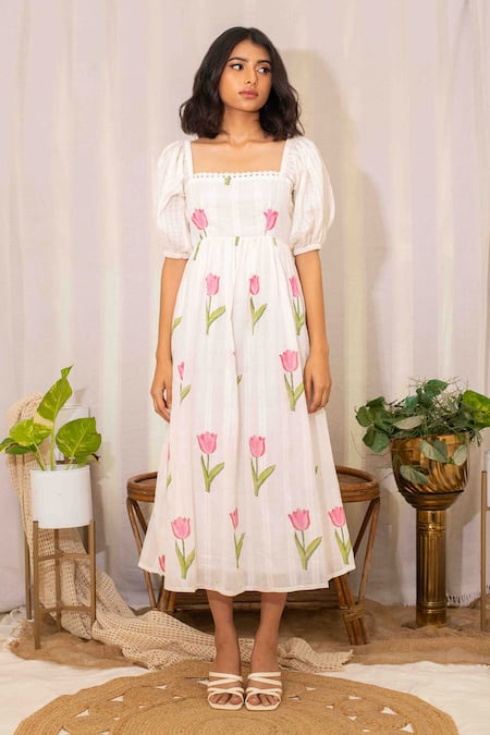 Buy_Kalakaari By Sagarika_White Cotton Tassels Square Neck Tulip Garden Print Midi Dress _Online_at_Aza_Fashions