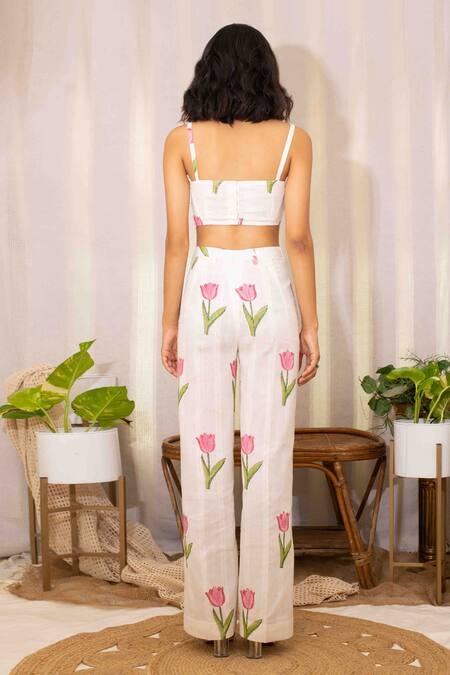 Shop_Kalakaari By Sagarika_White Cotton Embroidery Sweetheart Neck, Open Tulip Flora Print Shrug Pant Set 