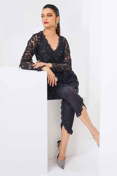Awigna Black Embroidered Tunic & Dhoti Pant Set 