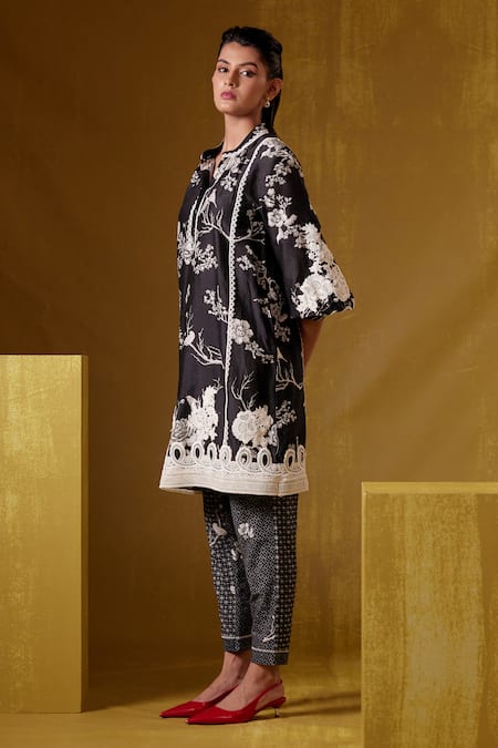 Bunka Black Cotton Satin Isa Botanical Print Pant at Aza Fashions Bunka_Black Cotton Satin Isa Botanical Print Pant _at_Aza_Fashions