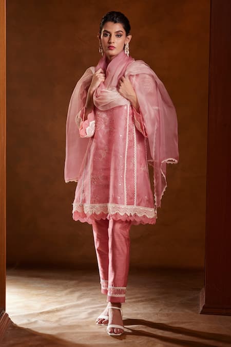 Shop_Bunka_Pink Organza Lace V-neck Farida Floral Print Kurta Pant Set _Online_at_Aza_Fashions