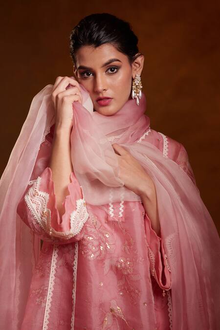 Bunka_Pink Organza Lace V-neck Farida Floral Print Kurta Pant Set _at_Aza_Fashions