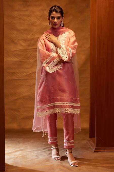 Buy Bunka Pink Organza Lace V-neck Salma Flower Print Kurta Pant Set Online at Aza Fashions Buy_Bunka_Pink Organza Lace V-neck Salma Flower Print Kurta Pant Set _Online_at_Aza_Fashions
