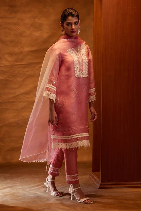 Shop Bunka Pink Organza Lace V-neck Salma Flower Print Kurta Pant Set Online at Aza Fashions Shop_Bunka_Pink Organza Lace V-neck Salma Flower Print Kurta Pant Set _Online_at_Aza_Fashions