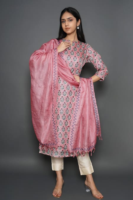 Kameez Flower Butti Print Kurta With Dupatta 