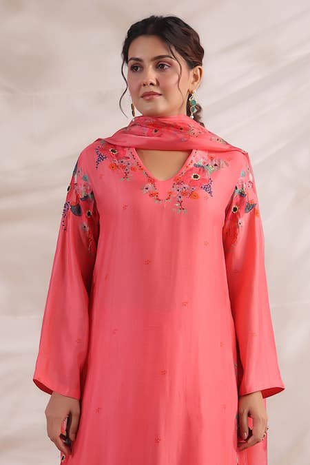 Shop Label Niti Bothra Pink Silk, Muslin Beads, Embroidery, Sequins V-neck Bahaar Printed And Kurta Set Online at Aza Fashions Shop_Label Niti Bothra_Pink Silk, Muslin Beads, Embroidery, Sequins V-neck Bahaar Printed And Kurta Set _Online_at_Aza_Fashions