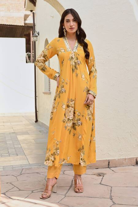 Palak & Mehak_Yellow Crepe Gota Patti, Embroidery, Shikha Floral Print Kurta And Pant Set _Online_at_Aza_Fashions