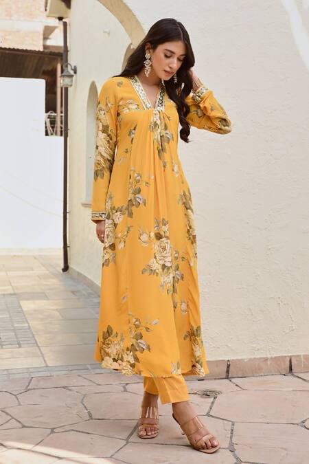 Palak & Mehak_Yellow Crepe Gota Patti, Embroidery, Shikha Floral Print Kurta And Pant Set _at_Aza_Fashions