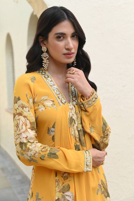 Buy_Palak & Mehak_Yellow Crepe Gota Patti, Embroidery, Shikha Floral Print Kurta And Pant Set 