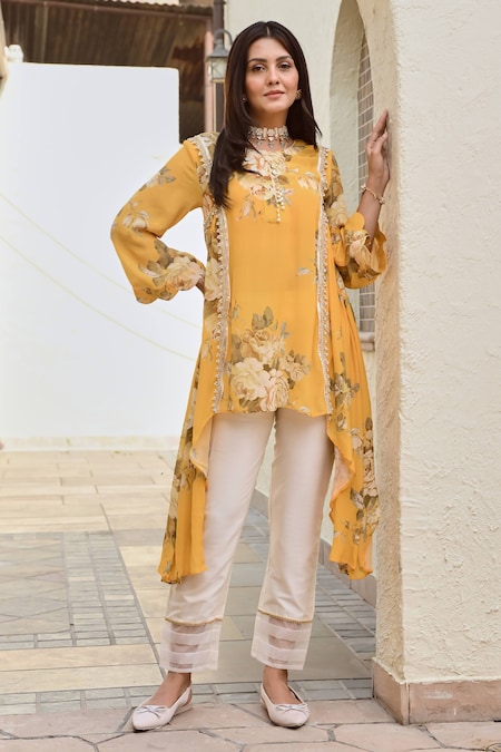 Palak & Mehak Yellow Pure Crepe Printed Floral Bloom Round Soni Top And Pant Set 