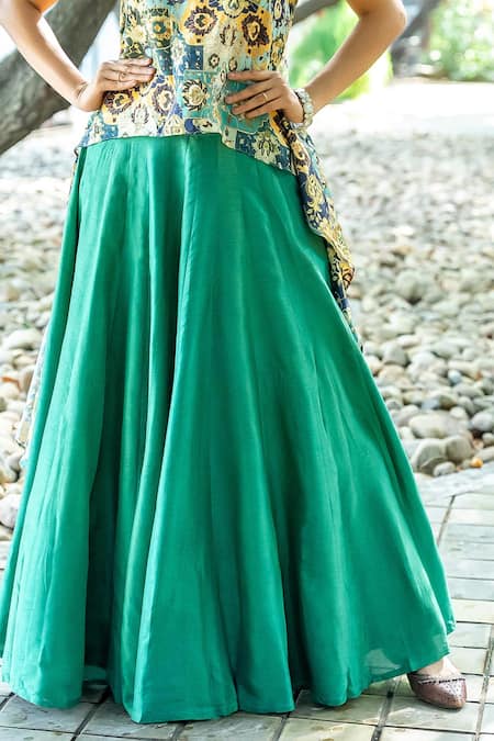 Nikita Vishakha_Green Organza, Silk Embroidery Floral Pattern Asymmetric Blouse With Lehenga _Online_at_Aza_Fashions