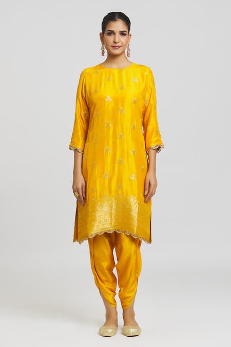 Peenacolada Yellow Silk, Brocade, Organza Lace Round Neck Scallop Kurta Dhoti Pant Set Online at Aza Fashions Peenacolada_Yellow Silk, Brocade, Organza Lace Round Neck Scallop Kurta Dhoti Pant Set _Online_at_Aza_Fashions