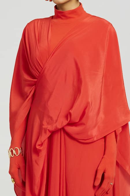 Shop Huemn Red Silk Solid Overlapping Pallu Pant Saree Online at Aza Fashions Shop_Huemn_Red Silk Solid Overlapping Pallu Pant Saree _Online_at_Aza_Fashions