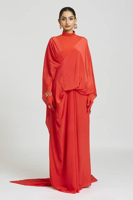 Huemn Red Silk Solid Overlapping Pallu Pant Saree at Aza Fashions Huemn_Red Silk Solid Overlapping Pallu Pant Saree _at_Aza_Fashions